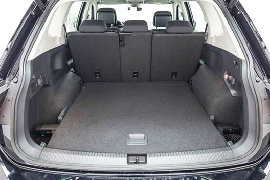 Kofferraum VW Tiguan Allspace 11.2017- / Seat Tarraco 10.2018 / für 5-Sitzer MIT Varioboden auf oberer Position und 7-Sitzer mit umgelegter 3. Reihe