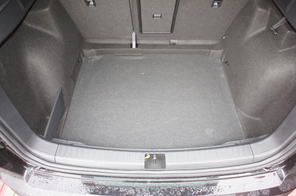 Für Seat Ateca KH7 2016- Original TFS Premium Kofferraumwanne Antirutsch  Matte