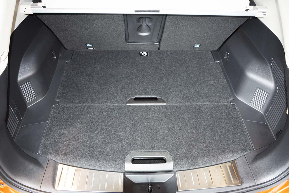 Premium Kofferraumwanne für Nissan X-Trail (T32) FACELIFT - Auto  Ausstattung Shop