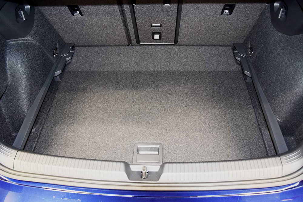 Kofferraumwanne Golf 8 Variant mit einzeln umklappbaren Rückenlehnen