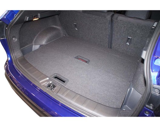 Kofferraum Nissan Qashqai II mit erhöhter Ladefläche / MIT Varioboden