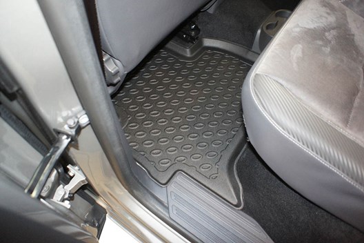 Premium Fußraumschalen für VW Amarok 8.2010-