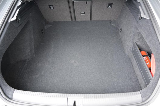 Kofferraum VW Arteon 6.2017- / Modell mit Pannenset (ohne Reserverad)