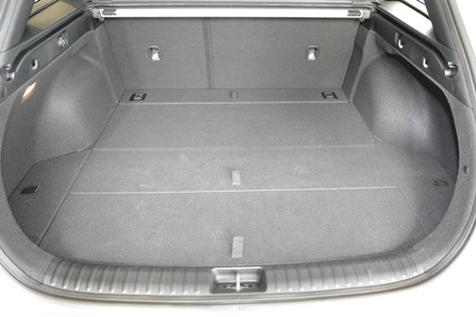 Kofferraum Kia Ceed III (CD) Sportswagon 9.2018- / Modelle mit Soundsystem