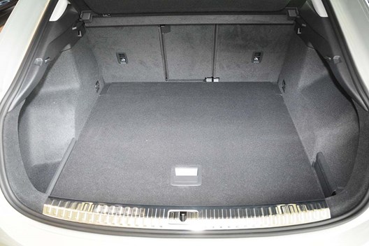 Kofferraum Audi Q3 SPORTBACK (F3) 9.2019- / MODELL MIT VARIOBODEN AUF HÖCHSTER EBENE
