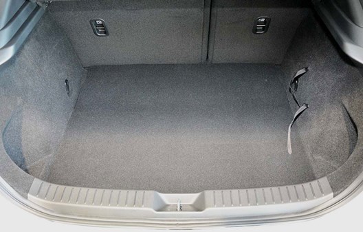 Kofferraum Mazda CX-30 8.2019- / MODELL OHNE BOSE SOUNDSYSTEM UND OHNE SMART CARGO SYSTEM