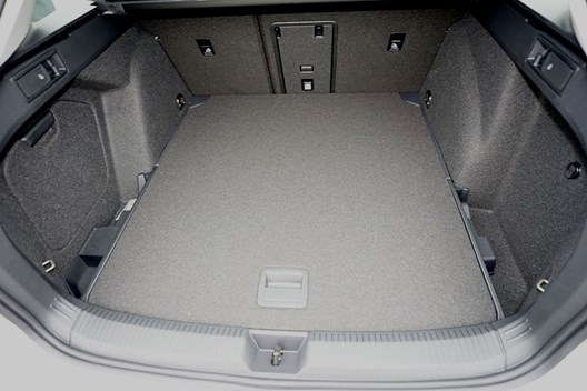 Velours Kofferraummatte für VW Golf 8 Limo ab Bj. 12/2019