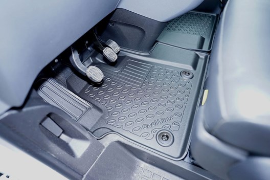 Premium Fußraumschalen für Citroen Jumpy III 1.2016- / für Citroen e-Jumpy III 10.2020- / für Peugeot Expert III 1.2016- / für Peugeot e-Expert 10.2020- / für Toyota ProAce 1.2016- / für Toyota ProAce (Elektro) 4.2021- / für Opel Vivaro C 3.2019-
