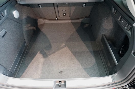 Kofferraum Skoda Superb IV Combi (Verbrenner, MHEV) 11.23- / MODELL OHNE VARIOBODEN (=vertiefte Ladefläche)